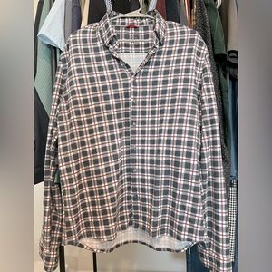 Stone rose casual button down, size L. Quality made, comfortable and stylish